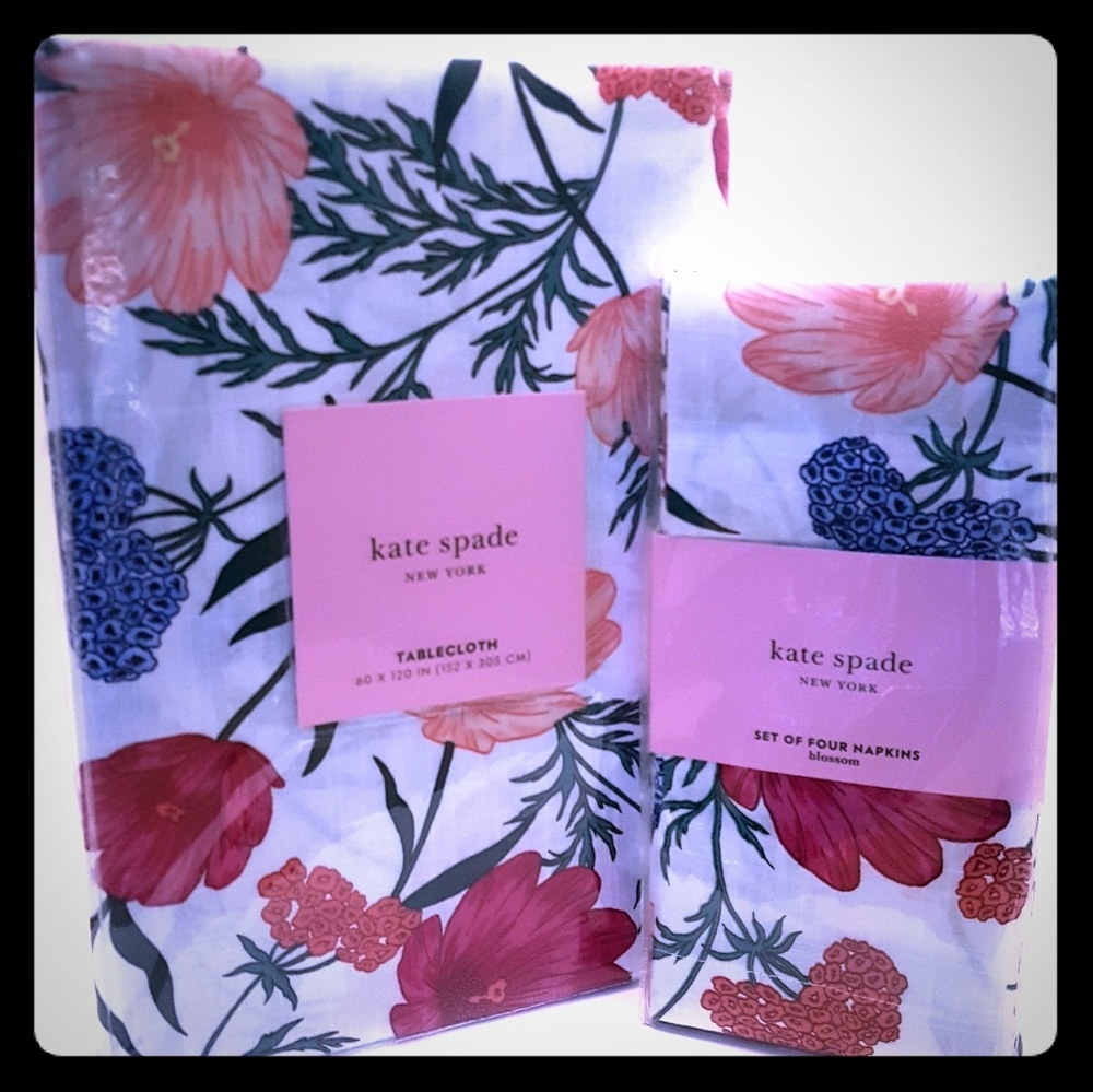 Kate Spade New York Blossom Tablecloth & Napkins